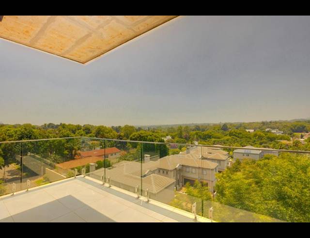 1 BEDROOM APARTMENT FOR SALE IN HOUGHTON ESTATE